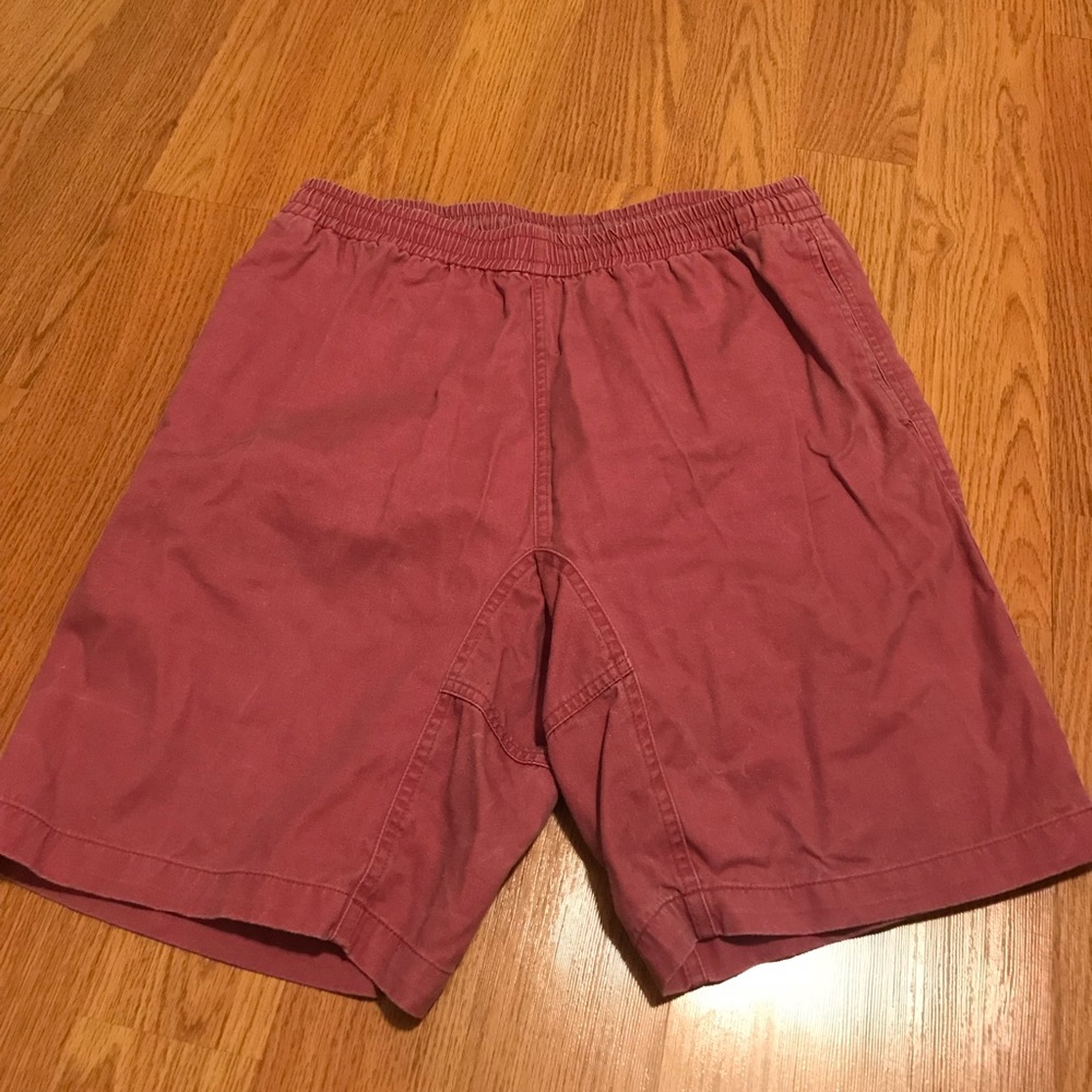 Men’s Supreme pink shorts size large